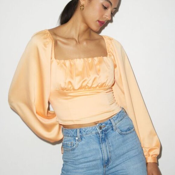 Dynamite Orange Ruched Long Sleeve Blouse In Size Small NWT - Picture 4 of 4